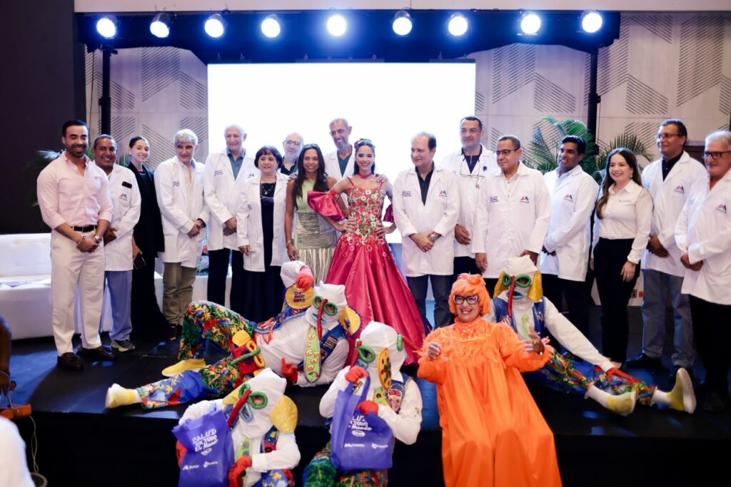 La reina del Carnaval de Barranquilla 2027, Salwa Maloof Habib, durante la presentación oficial de su programa social enfocado en la salud de los hacedores